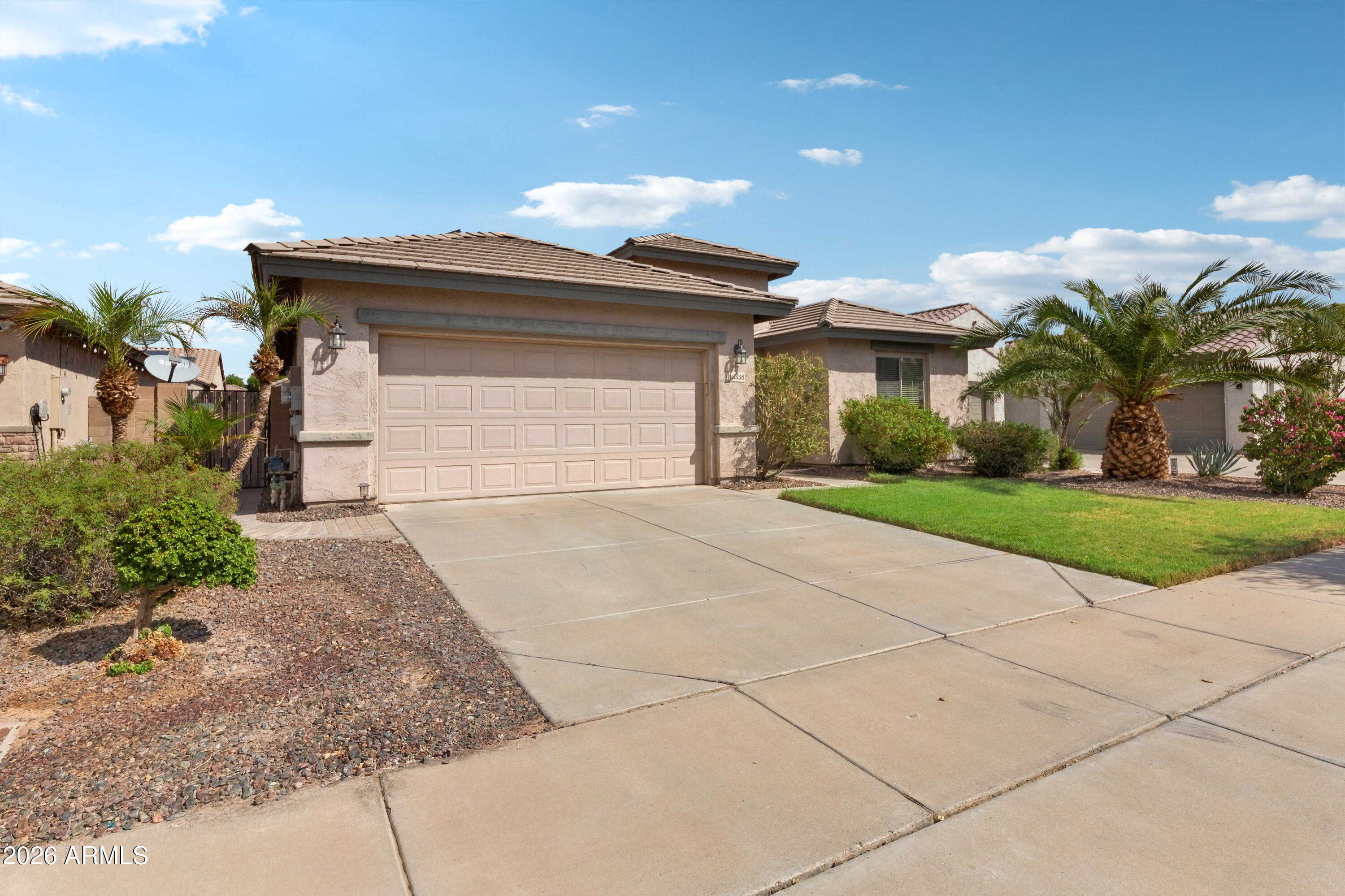 15338 West Boca Raton Road Surprise, AZ 85379 - Photo 4 of 41 0J6B3188