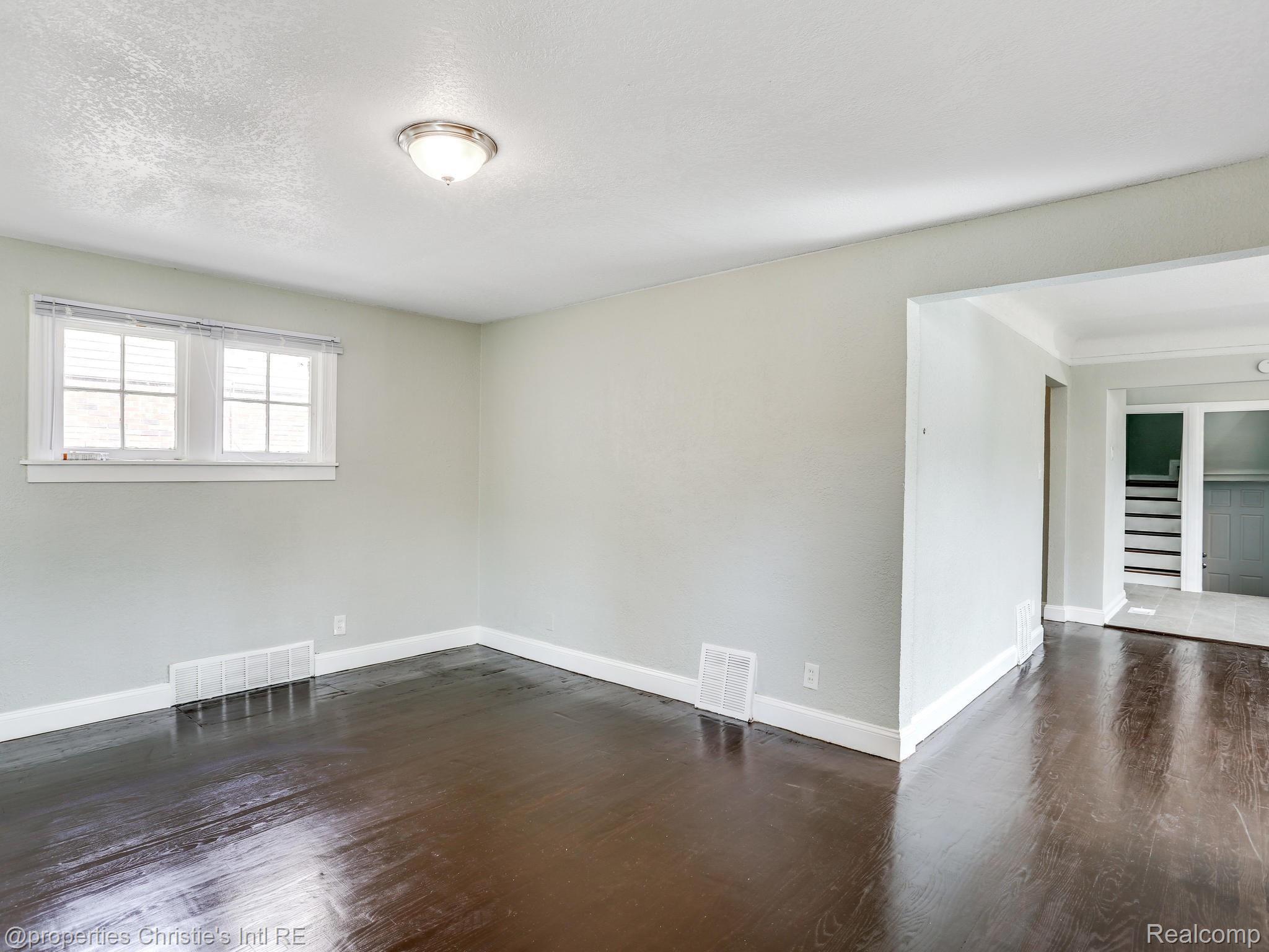 5026 Yorkshire Road Detroit, MI 48224 - Photo 8 of 22 5026 Yorkshire Rd Detroit MI-008-002-5026 Yorkshire Road-MLS_Size.jpg