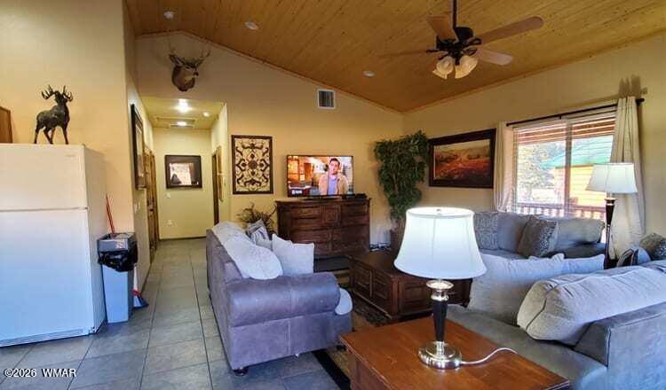 284 Main Street Eagar, AZ 85925 - Photo 5 of 11 284 LIVING 1