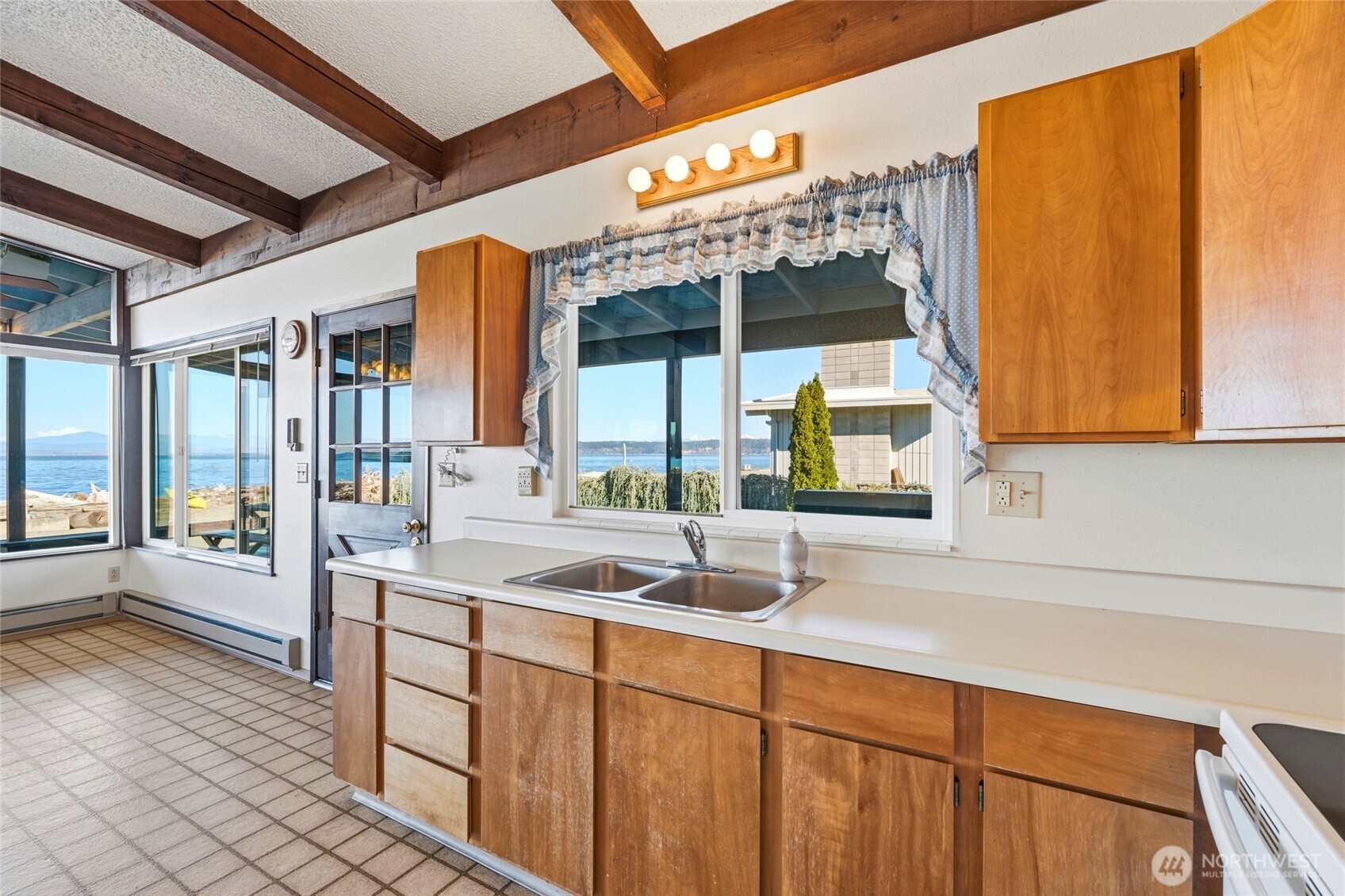 903 East Port Susan Terrace Road Camano Island, WA 98282 - Photo 12 of 40