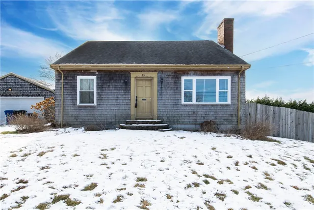 $524,900 | 25 Mathew Road, Tiverton, RI 02878