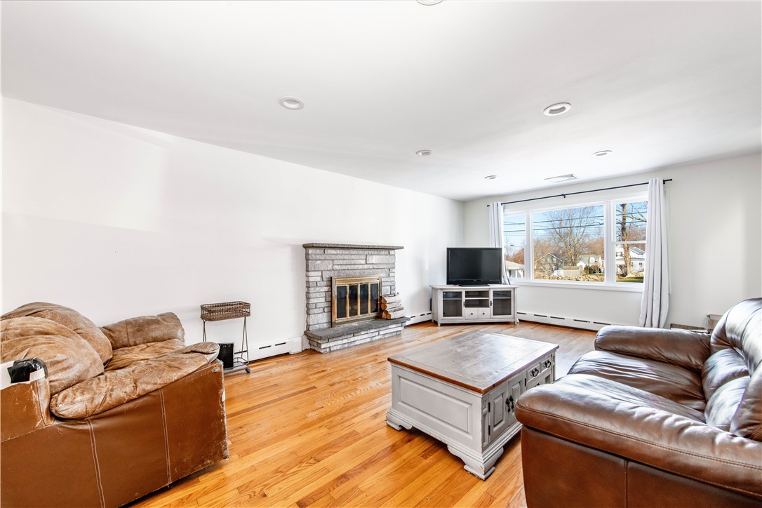 25 Mathew Road Tiverton, RI 02878 - Photo 14 of 43