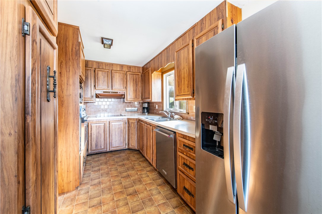 25 Mathew Road Tiverton, RI 02878 - Photo 22 of 43