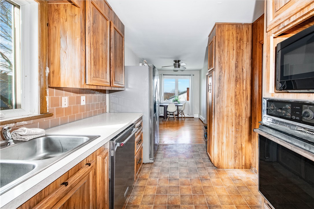 25 Mathew Road Tiverton, RI 02878 - Photo 23 of 43