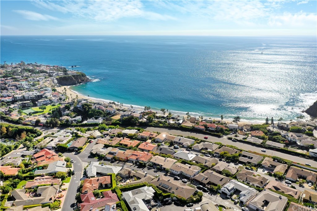 822 Emerald Bay Laguna Beach, CA 92651 - Photo 4 of 25 a view of a city