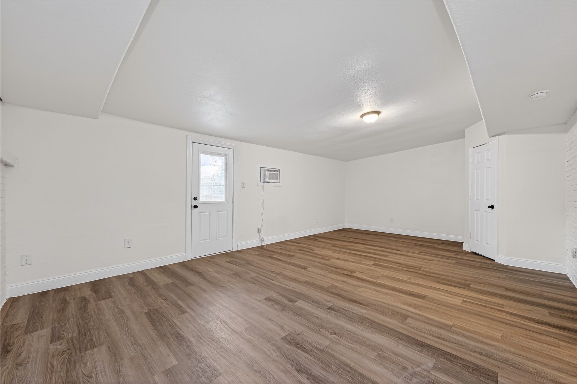 7718 Morley Street Houston, TX 77061 - Photo 34 of 45