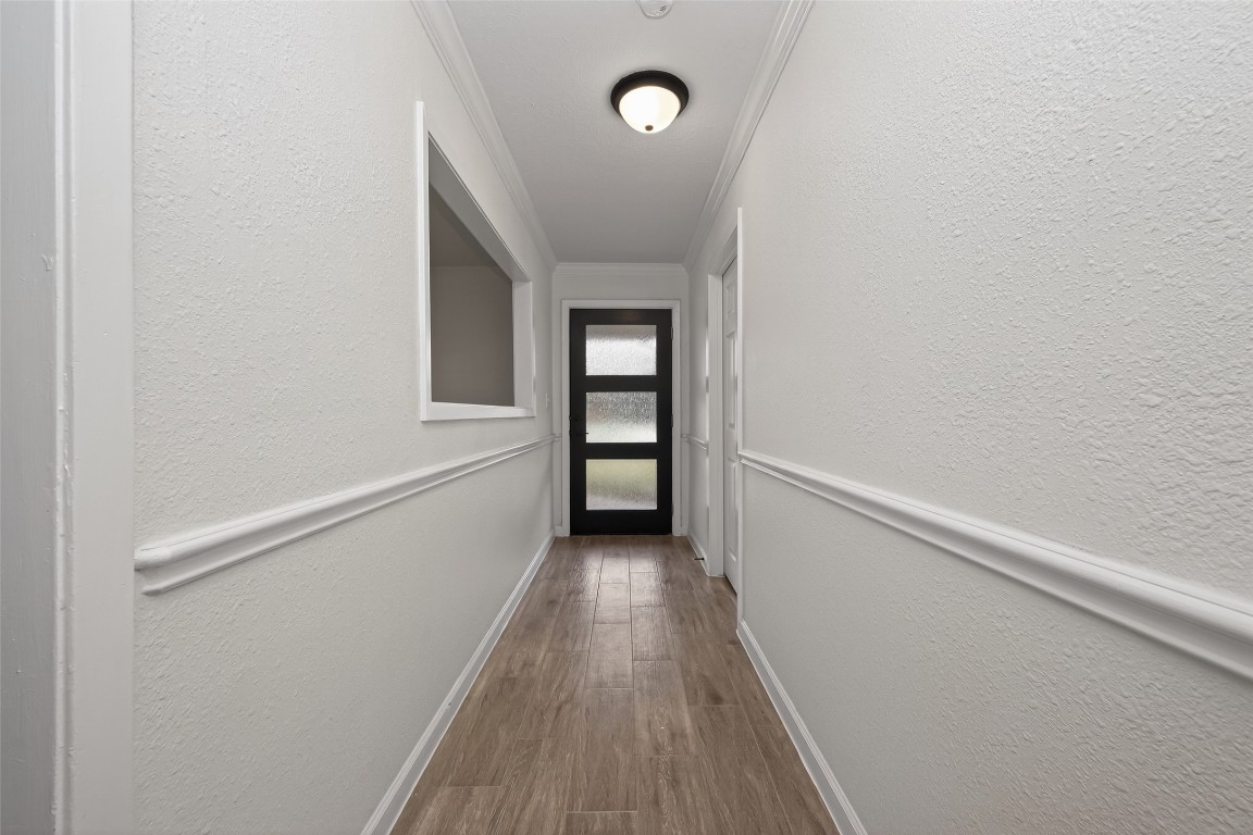 7718 Morley Street Houston, TX 77061 - Photo 9 of 45