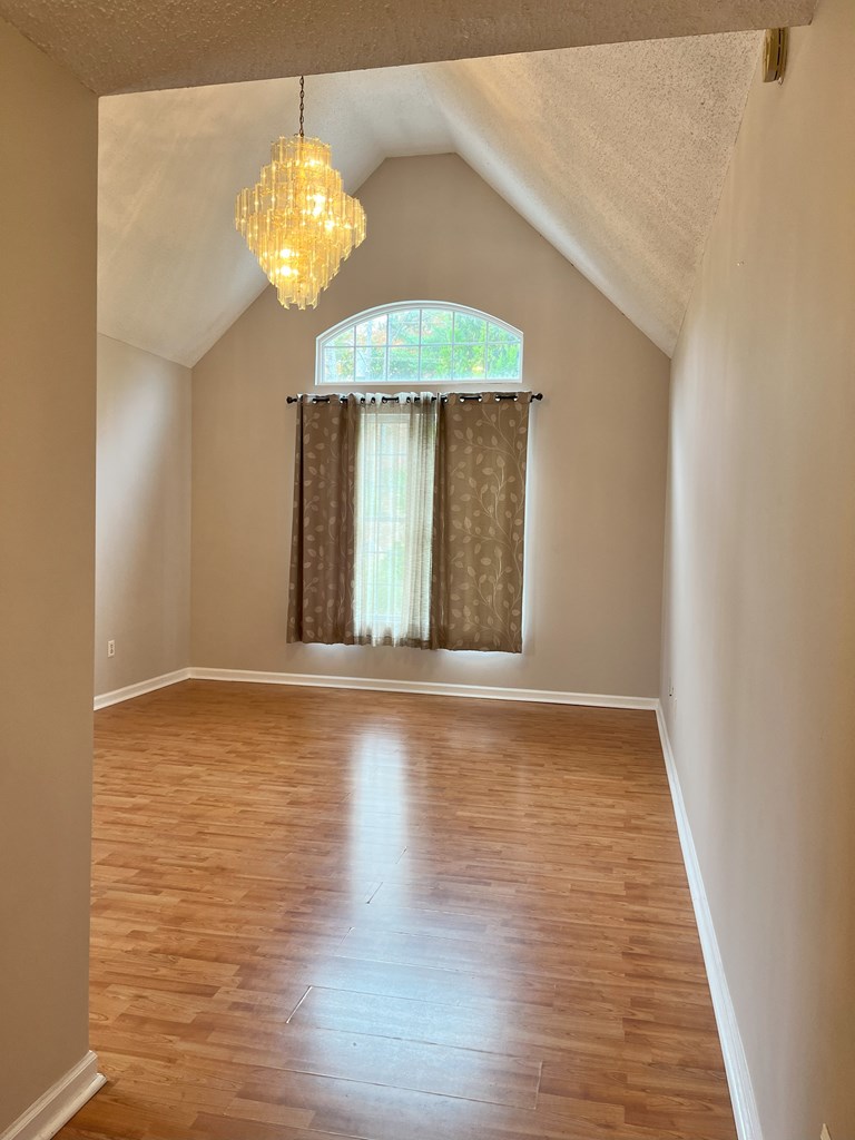 381 Castle Road Dalton, GA 30720 - Photo 16 of 48 Gallery Image 16