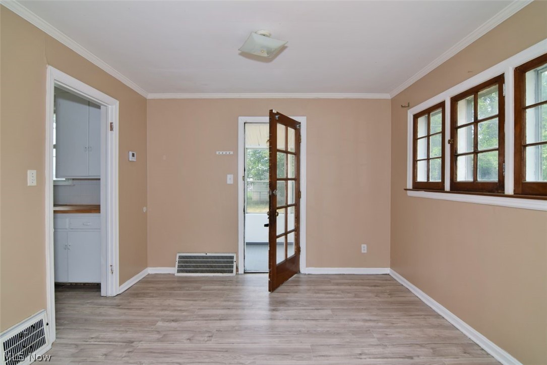 1408 Winston Road South Euclid, OH 44121 - Photo 9 of 40 Gallery Image 9