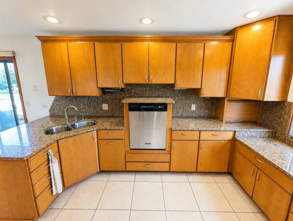 $359,900 | 5540 129th Street, Crestwood, IL 60418