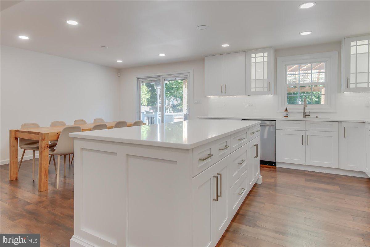 1201 Schaffer Drive Frederick, MD 21702 - Photo 16 of 46 Large Center Island