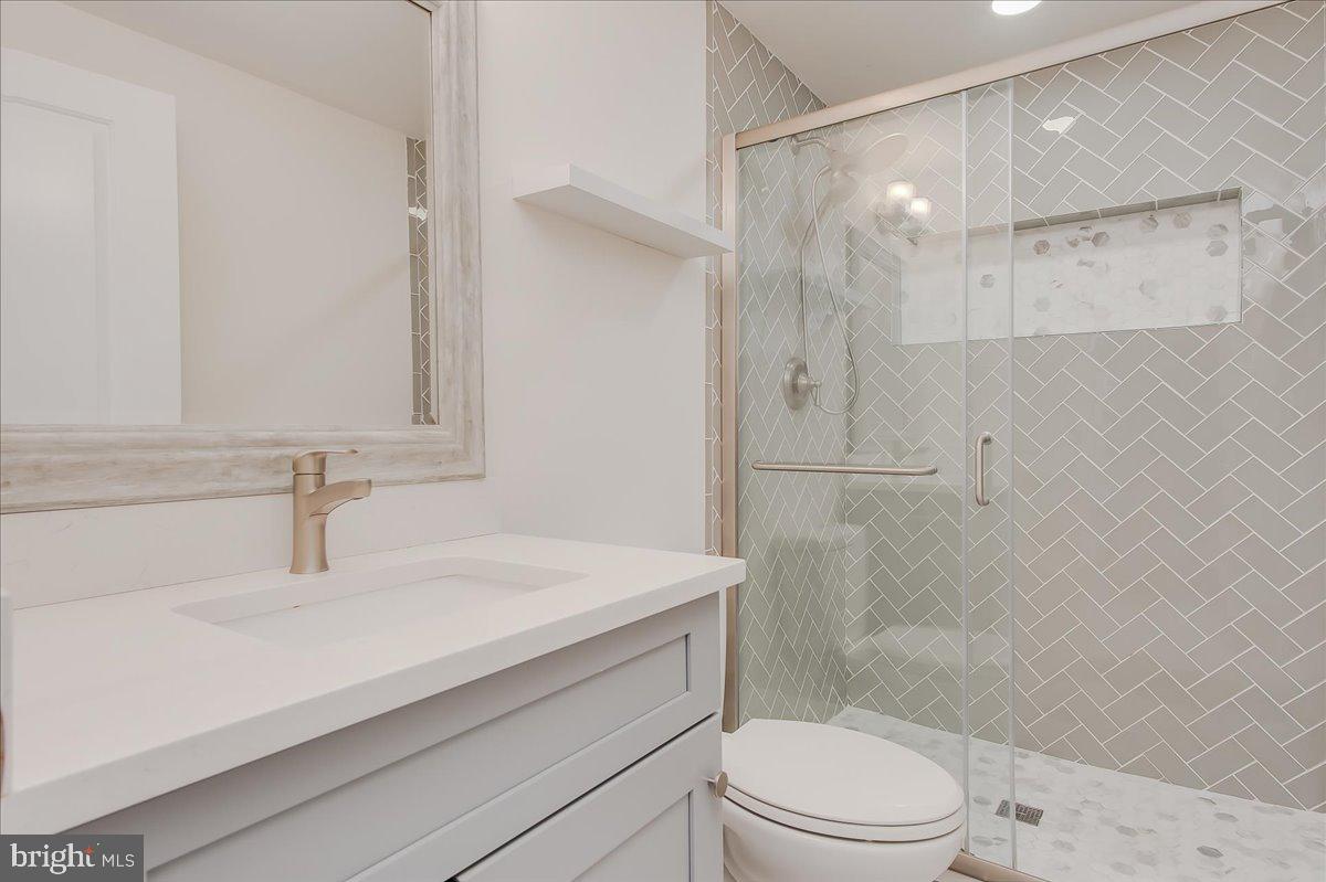 1201 Schaffer Drive Frederick, MD 21702 - Photo 24 of 46 Owners Ensuite BA