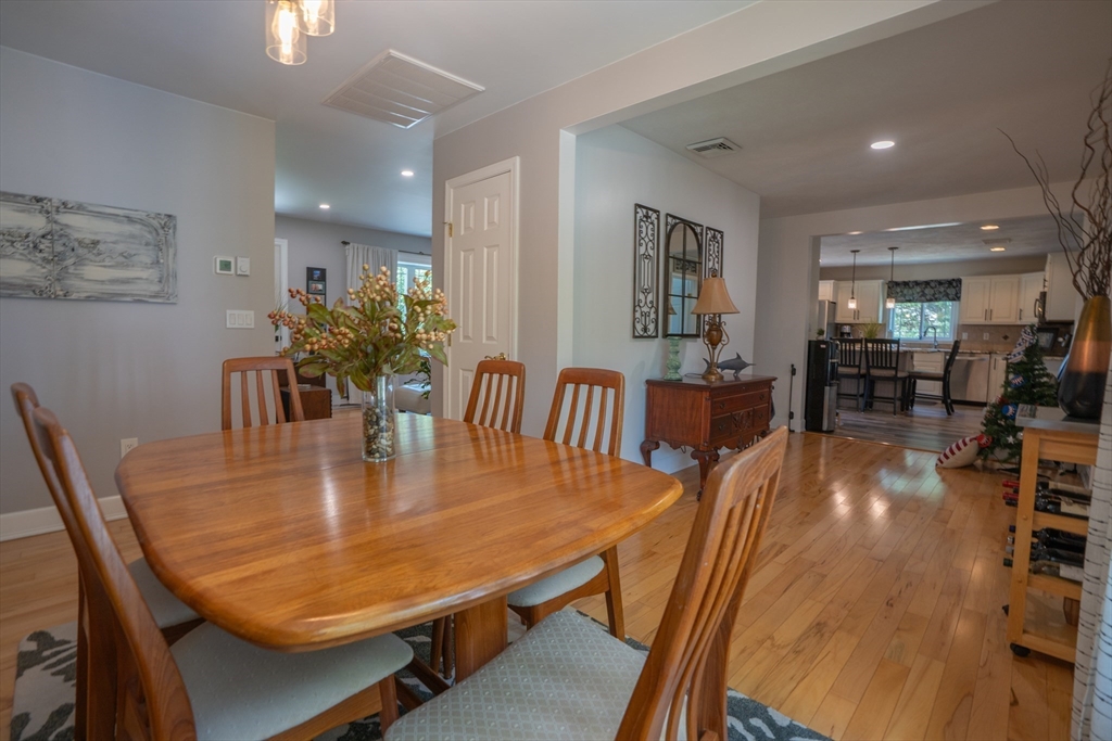 305 Scadding Street Taunton, MA 02780 - Photo 11 of 38