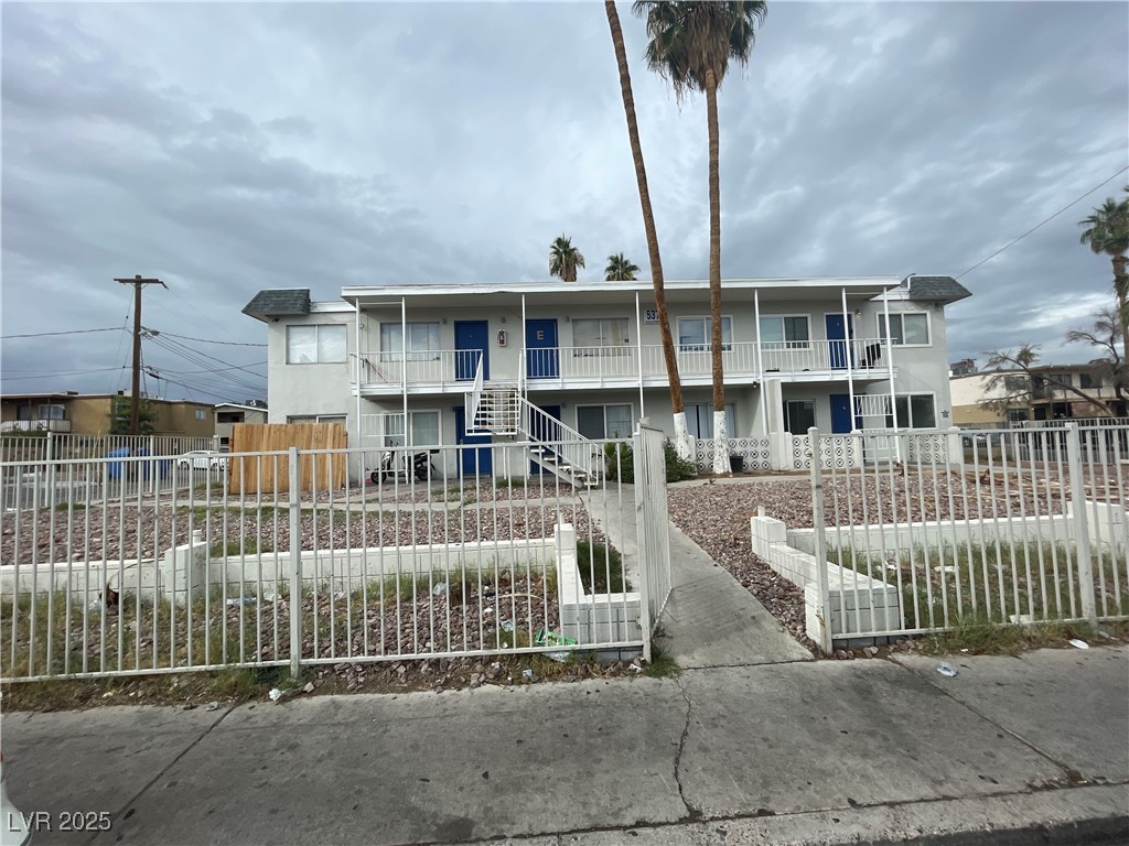 537 Calcaterra Circle, Unit C Las Vegas, NV 89119 - Photo 1 of 20