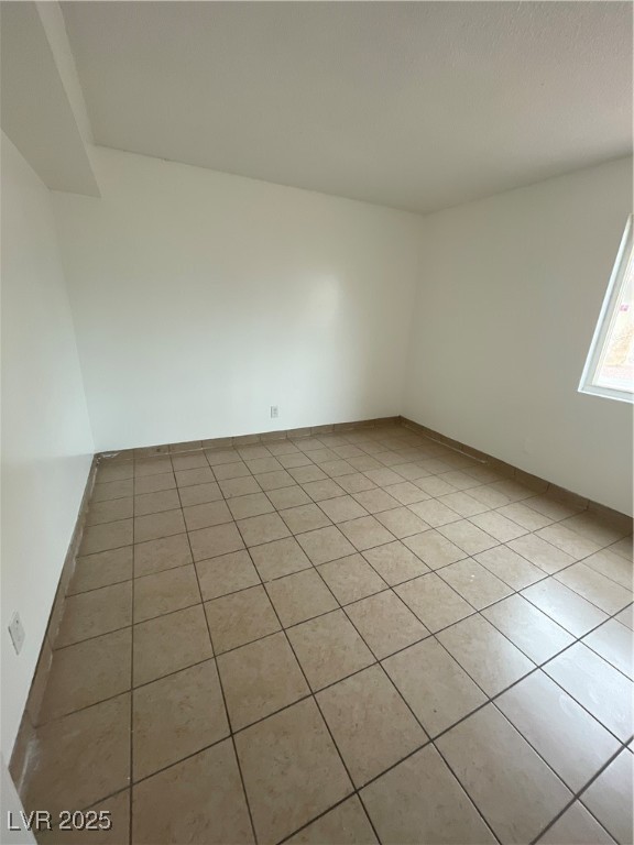 537 Calcaterra Circle, Unit C Las Vegas, NV 89119 - Photo 13 of 20