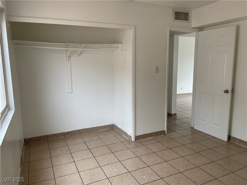 537 Calcaterra Circle, Unit C Las Vegas, NV 89119 - Photo 16 of 20