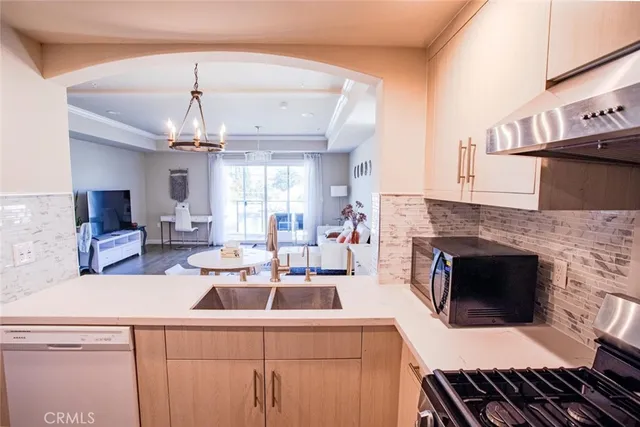 $450,000 | 1598 Long Beach, Unit 201, Long Beach, CA 90813