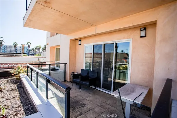$475,000 | 1598 Long Beach, Unit 201, Long Beach, CA 90813