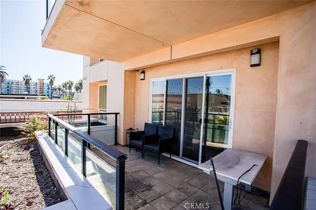 $450,000 | 1598 Long Beach, Unit 201, Long Beach, CA 90813