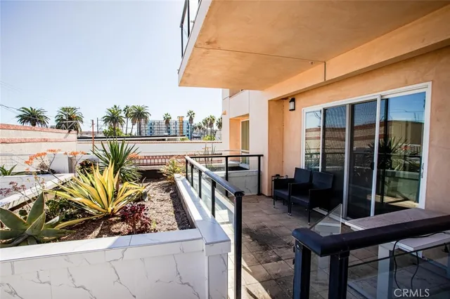 $450,000 | 1598 Long Beach, Unit 201, Long Beach, CA 90813