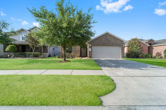 $275,000 | 8723 Sunrise Canter Drive, Tomball, TX 77375