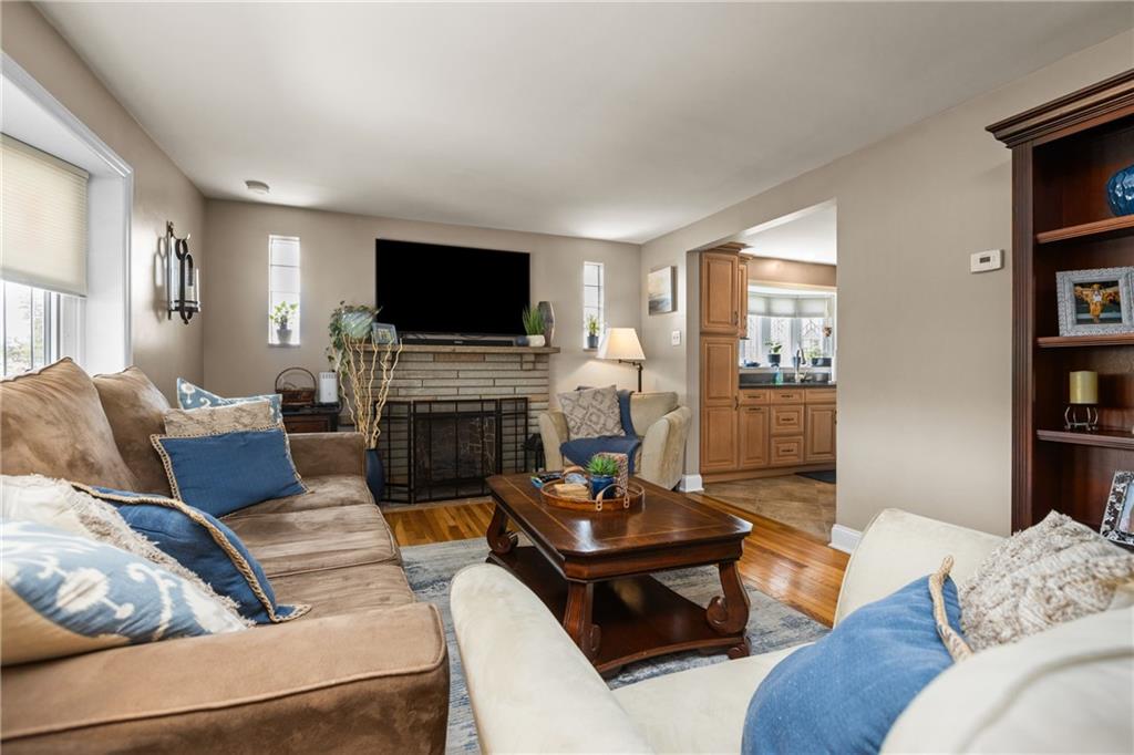 208 East Harbison Road Pittsburgh, PA 15205 - Photo 4 of 30 Gallery Image 4