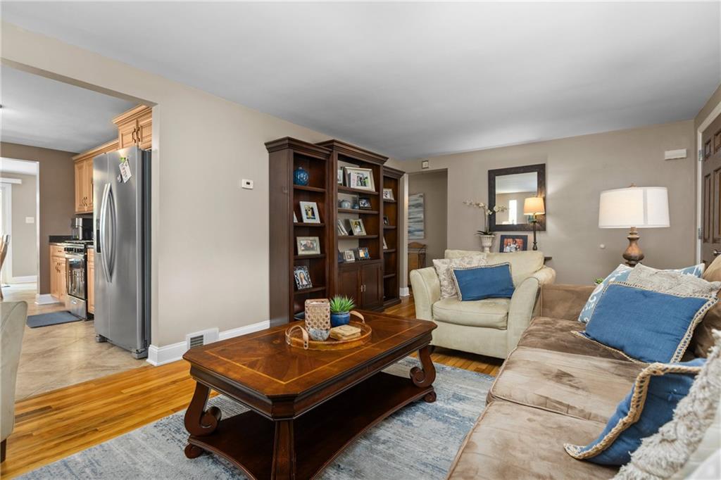 208 East Harbison Road Pittsburgh, PA 15205 - Photo 7 of 30 Gallery Image 7