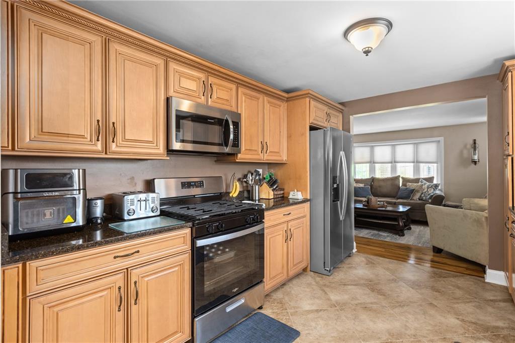 208 East Harbison Road Pittsburgh, PA 15205 - Photo 10 of 30 Gallery Image 10