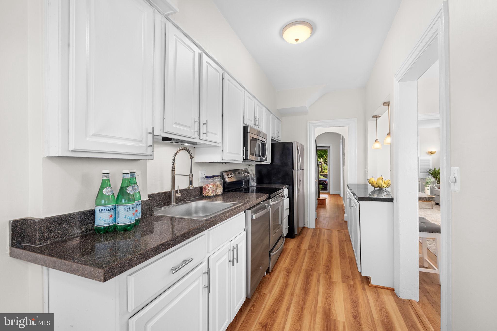 3810 Beecher Street Northwest Washington, DC 20007 - Photo 12 of 40 Kitchen