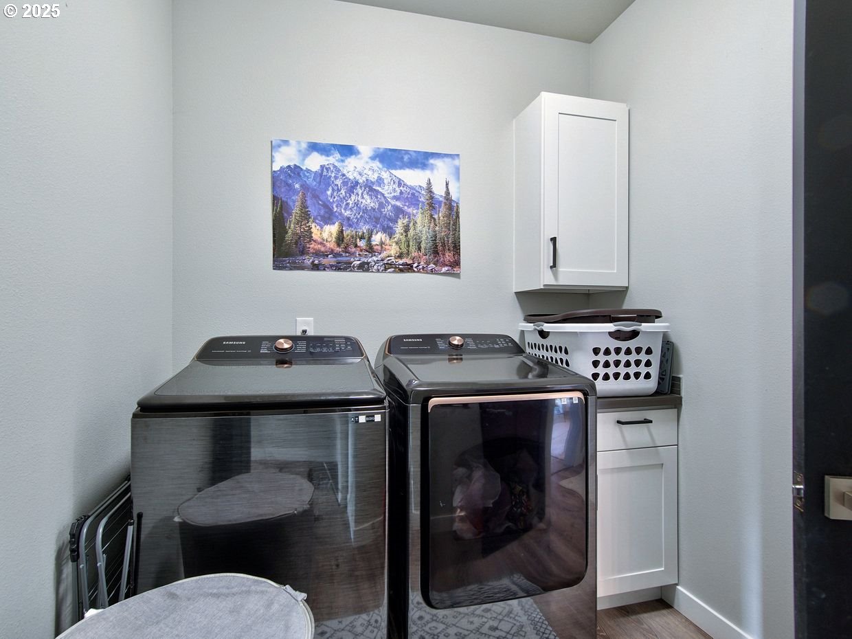 1701 South Alpine Street Cornelius, OR 97113 - Photo 17 of 48 Laundry