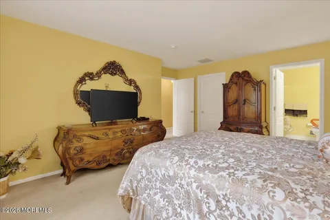 $299,900 | 28 Golden Willows Avenue, Lakewood, NJ 08701