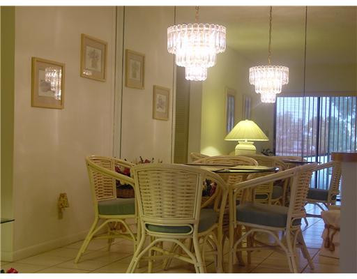 9401 West McNab Road, Unit 101 Tamarac, FL 33321 - Photo 4 of 10 Dining Room