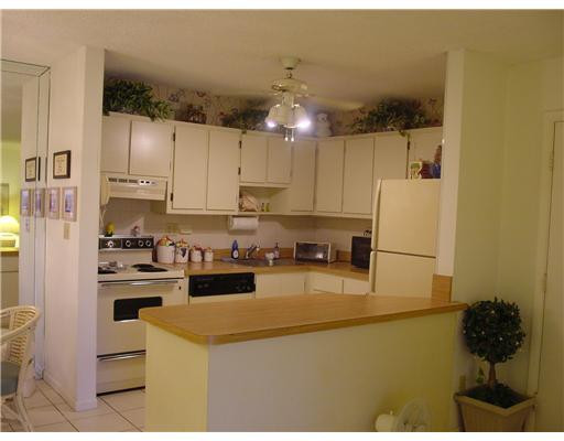 9401 West McNab Road, Unit 101 Tamarac, FL 33321 - Photo 5 of 10 Kitchen