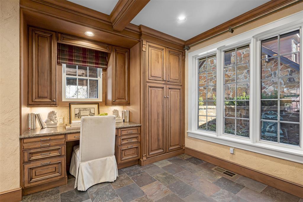 2805 Alton Road Fort Worth, TX 76109 - Photo 18 of 40