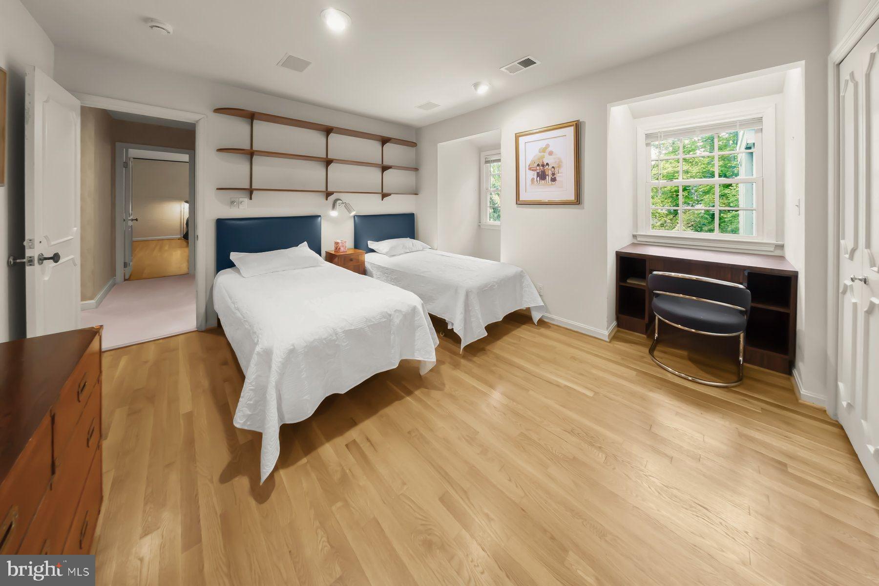 6605 Kenhill Road Bethesda, MD 20817 - Photo 15 of 30