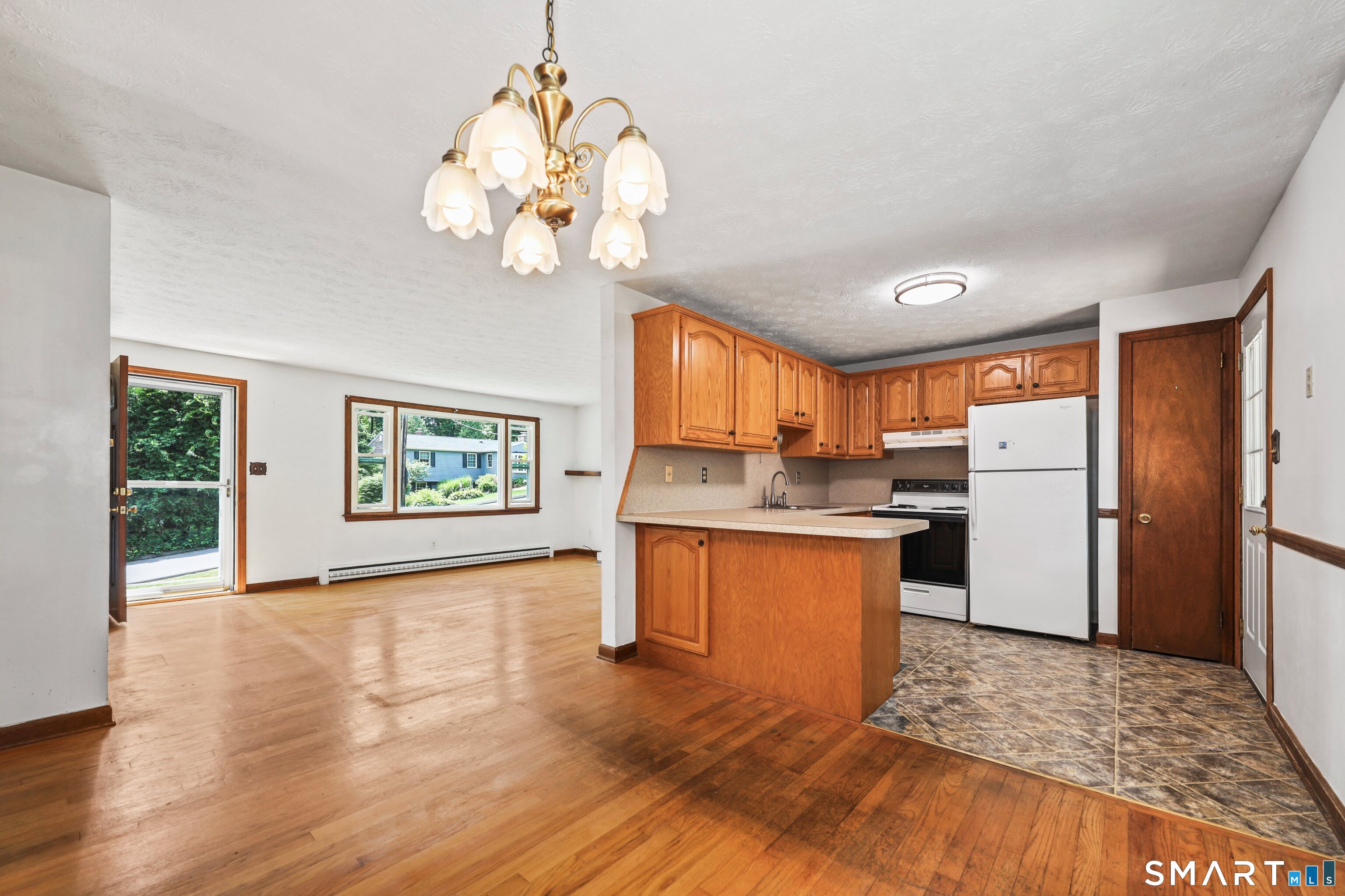 43 Rocco Drive Wolcott, CT 06716 - Photo 12 of 34