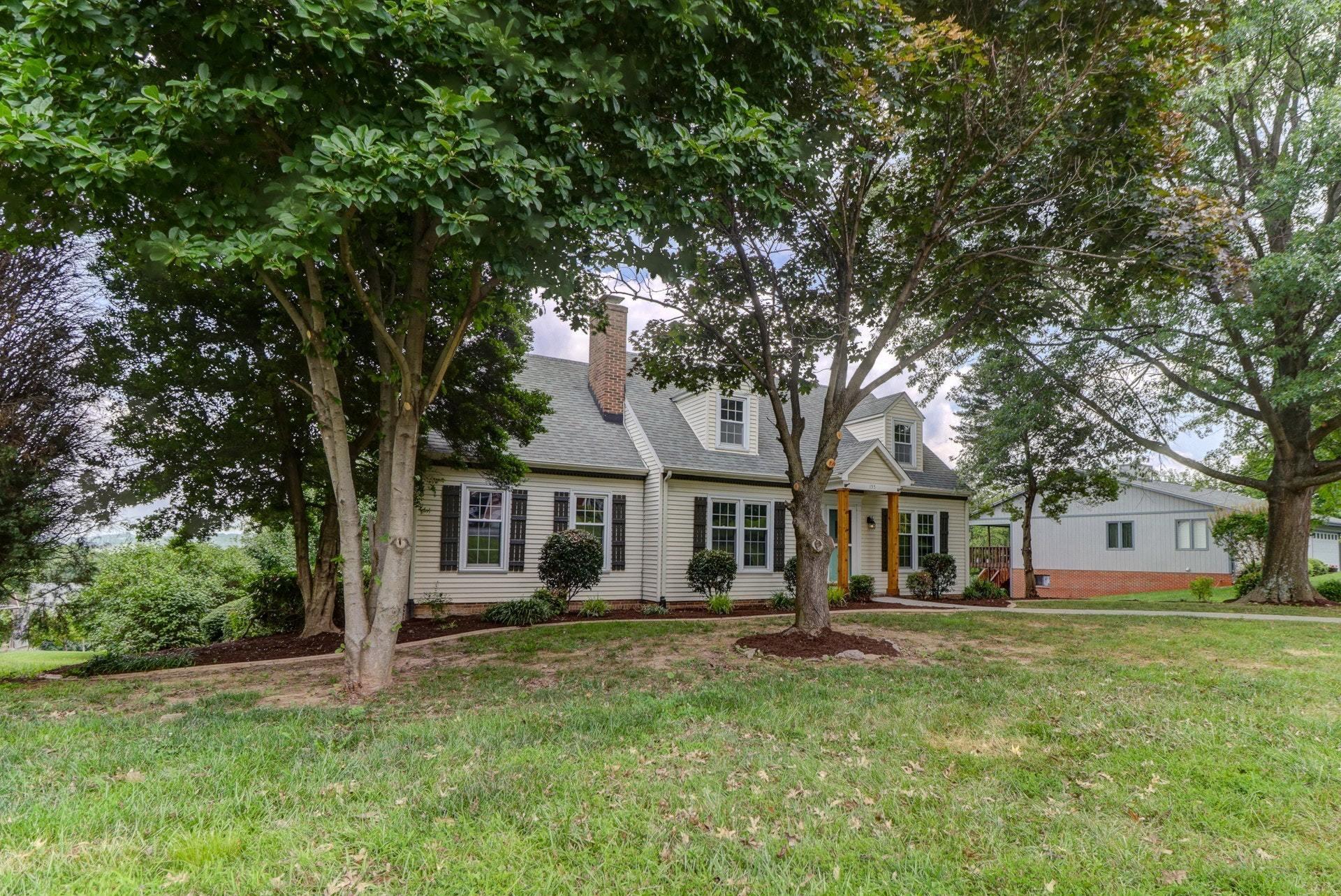 155 Winesap Road Roanoke, VA 24019 - Photo 2 of 46 002-281278-IMG_2747_48_49_50_51_6675568
