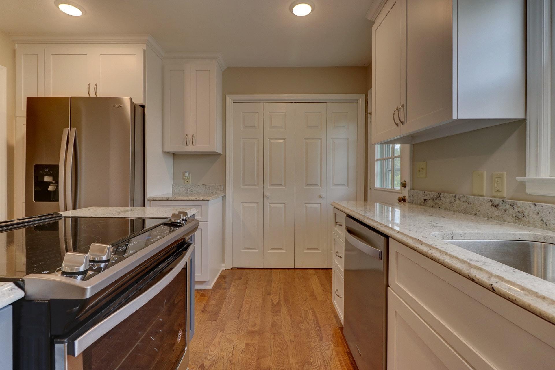 155 Winesap Road Roanoke, VA 24019 - Photo 17 of 46 017-281278-IMG_2562_3_4_5_6_6675536