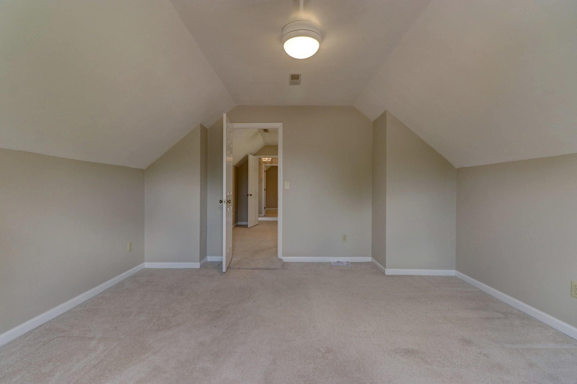 155 Winesap Road Roanoke, VA 24019 - Photo 30 of 46 030-281278-IMG_2672_3_4_5_6_6675553