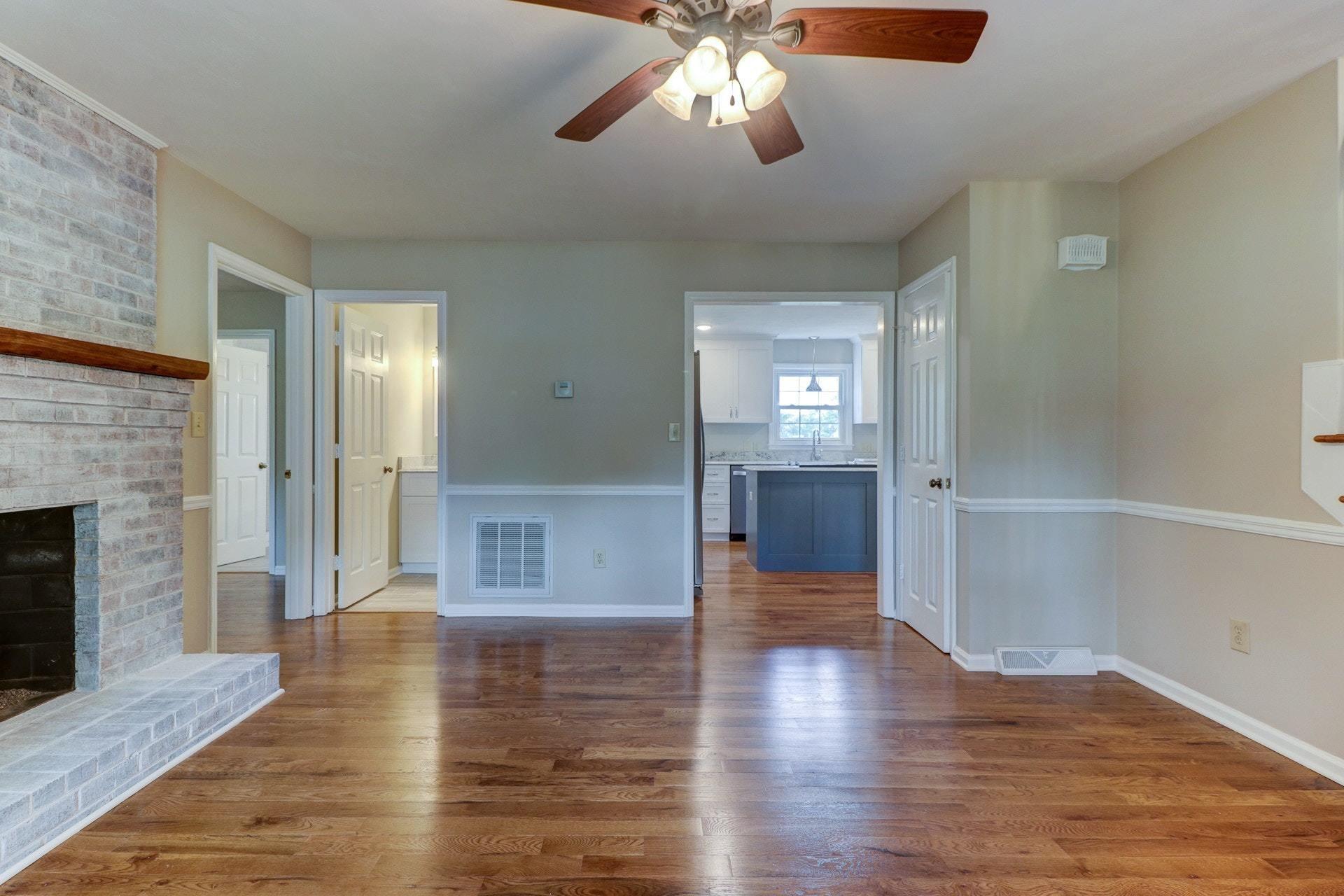 155 Winesap Road Roanoke, VA 24019 - Photo 6 of 46 006-281278-IMG_2592_3_4_5_6_6675542