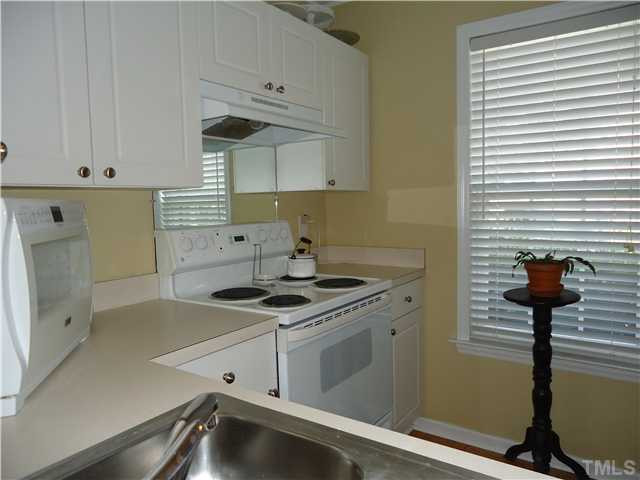 2440 Pumpkin Ridge Way Raleigh, NC 27604 - Photo 5 of 21 Photo 5