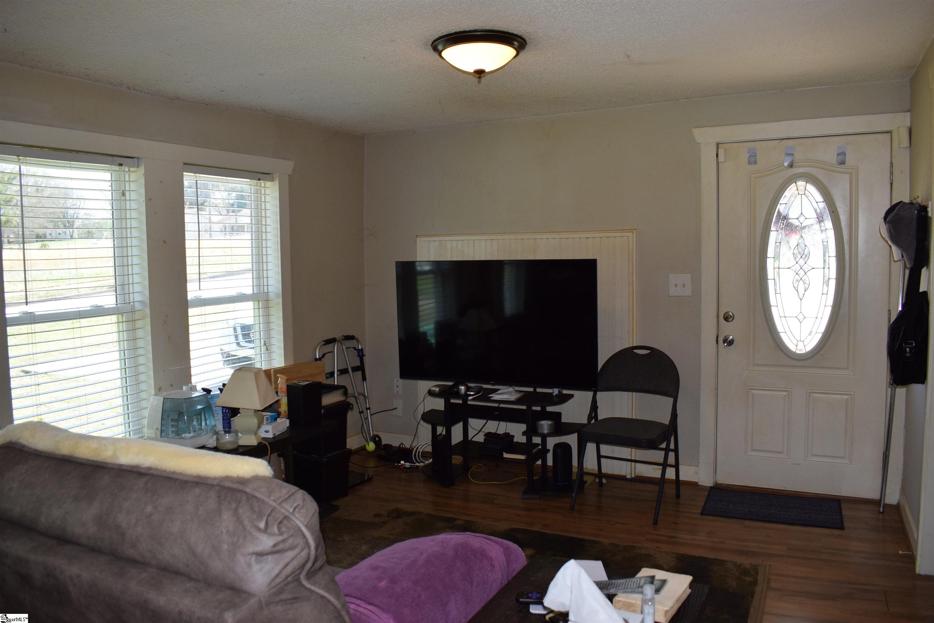221 Hill Street Gaffney, SC 29340 - Photo 6 of 25