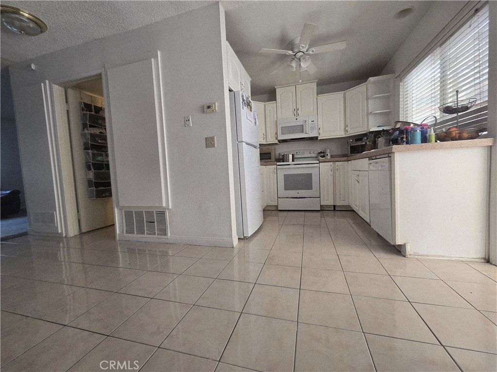8718 Lincoln Avenue Riverside, CA 92504 - Photo 11 of 26