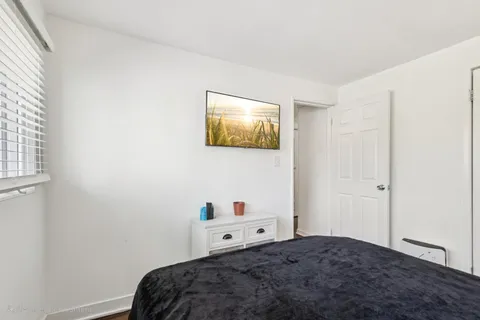 $429,900 | 122 West Helen Road, Palatine, IL 60067