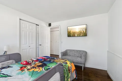 $429,900 | 122 West Helen Road, Palatine, IL 60067