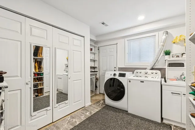 $429,900 | 122 West Helen Road, Palatine, IL 60067