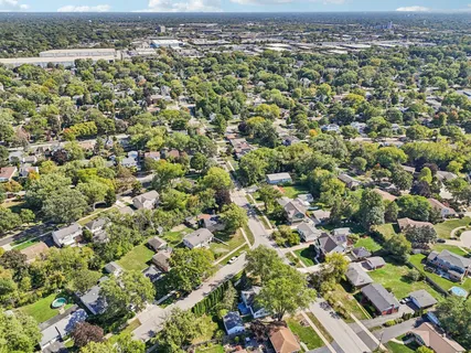 $429,900 | 122 West Helen Road, Palatine, IL 60067