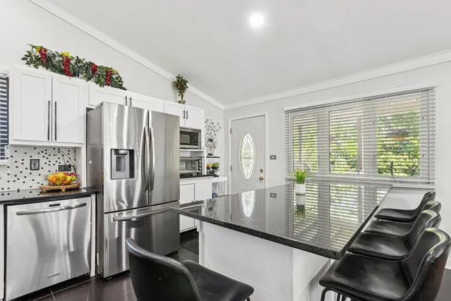 $429,900 | 122 West Helen Road, Palatine, IL 60067