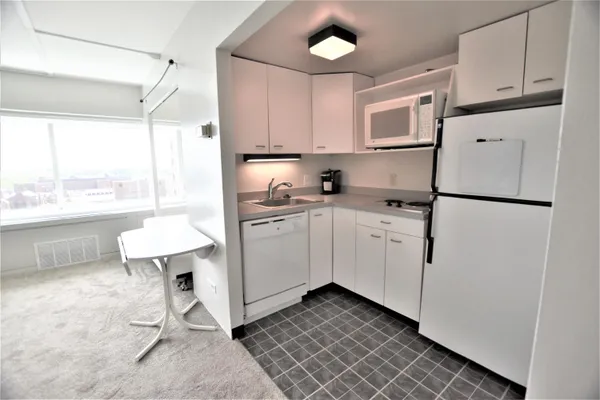 $1,850 | 555 East William Street, Unit 14B, Ann Arbor, MI 48104
