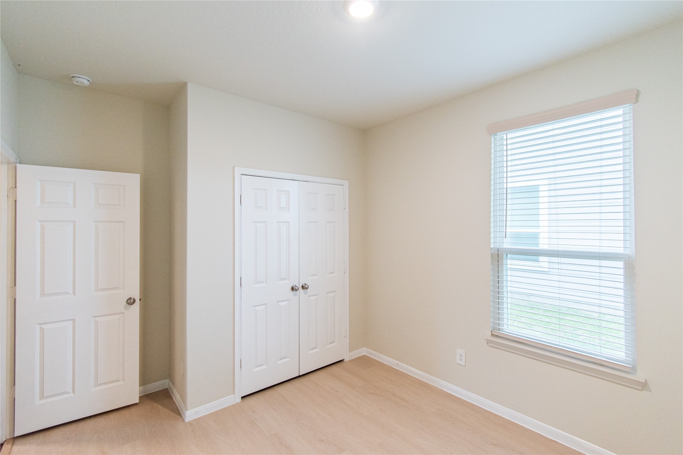 6938 Hobby Wind Ridge Drive Houston, TX 77075 - Photo 26 of 30 a view of an empty room with a window